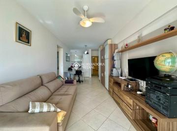 02 · Apartamento semi-mobiliado com sol. Unidade de fundos extremamente silenciosa.