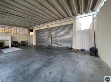 Casa · 335m² · 3 Quartos · 4 Vagas · Sobrado com ponto comercial