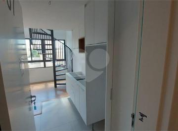 Apartamento de 1 quarto, Curitiba · Apartamento mobiliado a venda com uma vaga de garagem no Centro de Curitiba