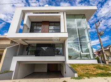 Casa · 451m² · 4 Quartos · 6 Vagas · Casa de alto padrão com 04 suítes