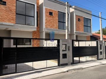 Casa · 102m² · 3 Quartos · 2 Vagas · Sobrado em São João, Itajaí/SC de 102m² 3 quartos à venda por R$ 900.000,00