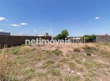 01 · Vendo lote 700m² no Cond. Privê Morada Sul Etapa C
