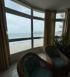 Apartamento · 180m² · 4 Quartos · 2 Vagas · Exuberante vista do mar ! Excelente apto no Guarujá, Praia de Pitangueiras.