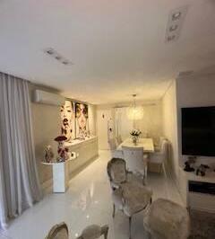 Apartamento · 97m² · 3 Quartos · 2 Vagas · Lindíssimo apto no Tatuapé, sofisticado e moderno.