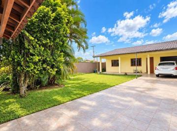 Casa · 154m² · 3 Quartos · 3 Vagas · Casa com 03 quartos próxima ao mar na Barra do Saí em Itapoá SC!