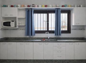 Casa · 145m² · 3 Quartos · 1 Vaga · 
                                Sobrado à venda no bairro São Caetano 
                            