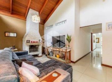 Casa · 200m² · 5 Quartos · 3 Vagas · Casa 5 quartos, 3 vagas, piscina e patio de 11 m2 x 40 m2 a 2 min Zaffari Otto