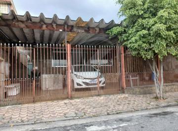 Casa · 250m² · 3 Quartos · 4 Vagas · Casta térrea 3 quartos 4 vagas de garagem  242 m² a Venda