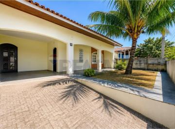 Casa · 166m² · 4 Quartos · 2 Vagas · Casa Térrea com Edícula à 150 metros da Praia em Peruíbe/SP!