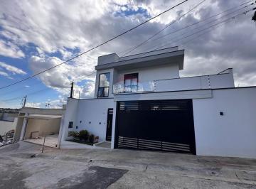 Casa · 185m² · 3 Quartos · 3 Vagas · SOBRADO À VENDA NO RESIDENCIAL MONREALE - BRAGANÇA PTA/SP (2 dormitórios + 1 suíte com closed)porios