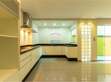 Casa · 240m² · 3 Quartos · 2 Vagas · Sobrado na Freguesia do Ó Zona Norte de São Paulo com 3 Suítes e 2 Vagas e com 240m² - R$ 879.000,00