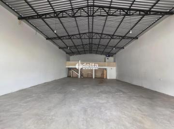 Comercial · 340m² · Galpão disponível para locação no bairro Nossa Senhora Aparecida em Uberlândia-MG