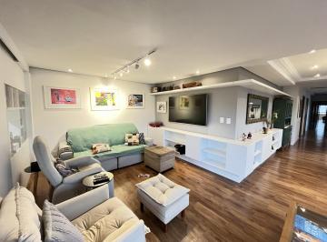 Apartamento · 311m² · 3 Quartos · 2 Vagas · Apartamento de 3 quartos, 2 suítes, 1 americana e 2 vagas no bairro Farroupilha