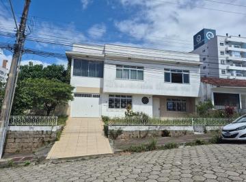 181e4459d492e22b756f505d08e5fbf95811b9bc · Casa Comercial com Piscina e churrasqueira para Alugar em Barreiros, São José/SC.