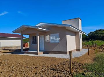 Casa · 56m² · CASA COM AMPLO TERRENO NO CANTO DO RIO