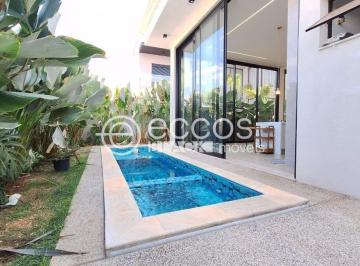 Casa · 280m² · 4 Quartos · 3 Vagas · Casa em condomínio à venda, 4 quartos, 4 suítes, 3 vagas, Granja Marileusa - Uberlândia/MG