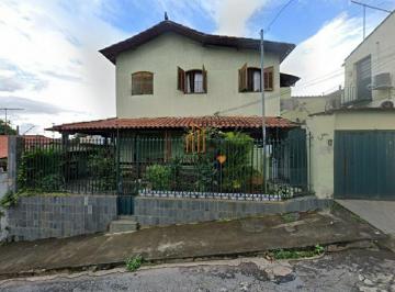 gxwjoe42n2zhnzm2yjkzzjqz_md · Casa à Venda com 6 quartos, 3 banheiros, 2 vagas e 300m² por R$ 1.100.000
