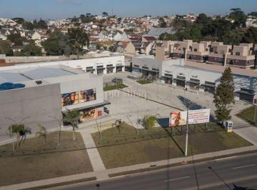 Comercial · 68m² · 95 Vagas · Loja para alugar, 68 m² - Uberaba - Experimen