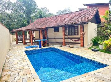 Casa · 185m² · 5 Quartos · 2 Vagas · Condomínio com 5 quartos à venda em Guaratuba - SP
