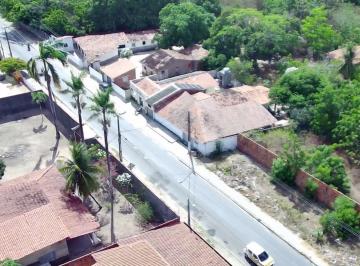 Casa · 580m² · 3 Quartos · Casa para aproveitamento de terreno a venda em excelente localização no Eusébio-CE