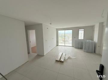 Apartamento · 69m² · 2 Quartos · 1 Vaga · Apartamento com 2 dormitórios sendo 1 suíte em Barreiros, São José.