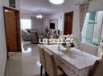 70c04ed5ec62e09d1d00ea4507d74aeeba5100fd · Casa no bairro Alto Umuarama com três quarto, suíte e área gourmet.