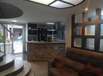 ad09db1a5e601389fcf67332032d338f874f0de9 · Casa com 4 dormitórios à venda, 280 m² por R$ 1.600.000 - Boa Vista Itaipu - Niterói/RJ