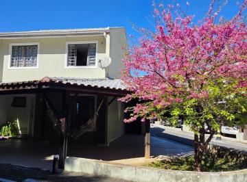 Casa · 126m² · 3 Quartos · 4 Vagas · Casa à venda - no Portão