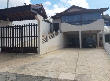 Casa de 4 quartos, Mairiporã · Casa com 1375 m² e 4 quartos à venda em Mairiporã