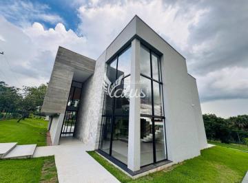 Casa de 5 quartos, Senador Canedo · Chácara de 5000 M², 5 suítes, área gourmet com churrasqueira e piscina no Cond. Alto da Boa Vista-GO