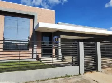 Casa de 3 quartos, Gama · Casa moderna com 3 quartos no Condomínio Flor do Cerrado em Ponte Alta Gama/DF