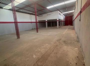 Comercial · 330m² · 1 Quarto · 10 Vagas · Galpão para Locação em Candeias – 360m2 | Espaço Ideal para Seu Negócio!