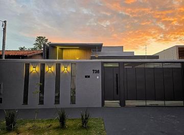 Casa de 3 quartos, Campo Grande · Maravilhoso imóvel de alto padrão no bairro Rita Vieira, com fachada moderna, 3 Suítes e Piscina