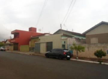 Comercial , Altinópolis · Casa com Ponto Comercial – 250m² de Terreno – Jardim Esplanada – Altinópolis/SP