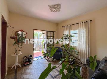 Sala · Casa de 2 quartos à venda no Sagrada Família!