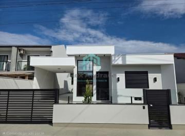 Casa · 98m² · 3 Quartos · 1 Vaga · Casa à Venda em Forquilhas, São José: 3 Quartos, 98m², R$820mil