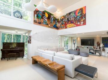 Casa · 435m² · 3 Quartos · 4 Vagas · Exclusividade e amplitude em localização privilegiada.