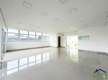 l4532a.jpg · Sala de 35,5 m² , 2º andar com sacada