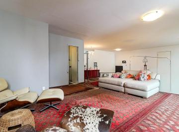 ac9b6b90-b356-489e-a1b8-63b5e321c96e · Versátil apartamento para venda em Itaim Bibi com 3 quartos, sendo 1 suíte, 190m²