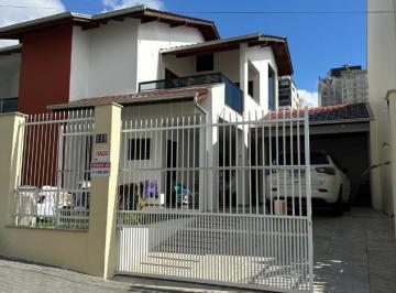 Casa · 199m² · 1 Quarto · 1 Vaga · Sobrado Semi mobiliado na quadra do mar 2 suítes + 1 dormitório - Itacolomi - Ba