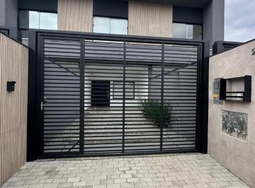Casa · 120m² · 2 Quartos · 2 Vagas · Excelente sobrado geminado com 1 suíte + 2 dormitórios - Itacolomi - Balneário P