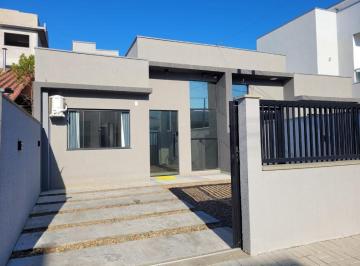 Casa · 150m² · 1 Quarto · 2 Vagas · Casa com piscina 1 suíte + 1 dormitório a 350m do mar em Itajuba - Barra Velha -