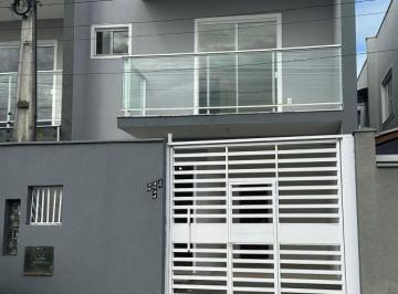 Casa · 126m² · 2 Quartos · 1 Vaga · Sobrado Geminado com 1 suíte + 2 dormitórios á 600 metros do mar - Itacolomi - B