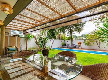 Casa · 424m² · 4 Quartos · 4 Vagas · Casa em Condomínio à Venda 4 Suítes e 424m², Jardim Cordeiro – SP