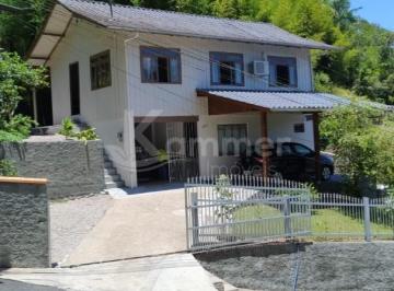 Foto 01 · Casa à venda em Gaspar-SC, bairro Bela Vista: 3 quartos, 1 sala, 2 banheiros. Venha conferir!
