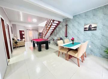 Casa · 140m² · 3 Quartos · 2 Vagas · Sobrado 3 dormitórios, pátio nos fundos com piscina e área gourmet - Mato Grande - Canoas