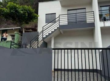 Casa · 80m² · 3 Quartos · 1 Vaga · Casa à Venda em Guabiruba (Lageado Baixo) – 80 m², R$ 349.000
