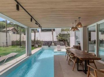 Casa · 1000m² · 6 Quartos · 6 Vagas · CASA NO CONDOMÍNIO PORTO RIVIEIRA - PRAIA BRAVA, ITAJAÍ