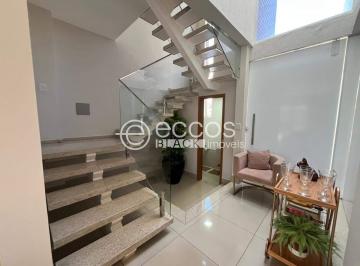 Casa · 175m² · 4 Quartos · 2 Vagas · Casa em condomínio à venda, 4 quartos, 4 suítes, 2 vagas, Granja Marileusa - Uberlândia/MG