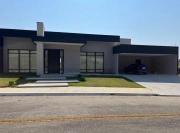 Casa · 1500m² · 3 Quartos · 6 Vagas · Casa de campo térrea em condomínio - Paraibuna - Condomínio Village Parahybuna - 400m².
